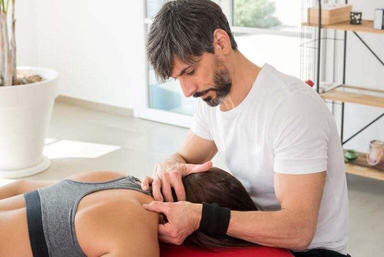 Diferencias entre los Masajes con Fines Terapéuticos y los Masajes con Fines Estéticos: Una Comparativa Detallada